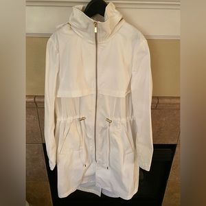 NEW !!!Banana Republic white jacket Size (M)